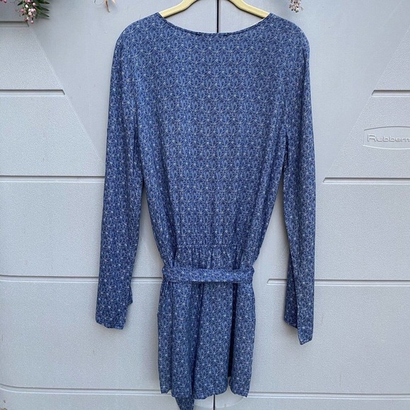 Sanctuary Women's Romper Size L Naomi Printed Pintuck Navy - Picture 5 of 10